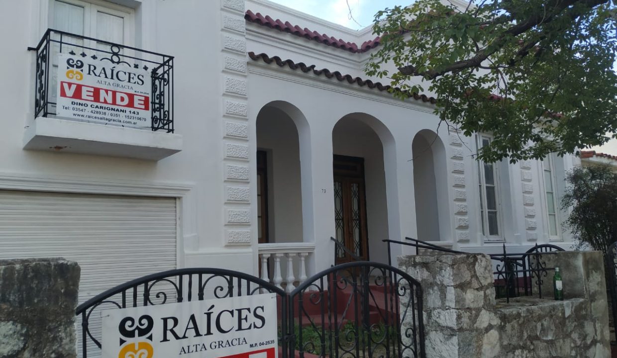 VENTA CASONA ANTIGUA CALLE DEAN FUNES ALTA GRACIA (6)