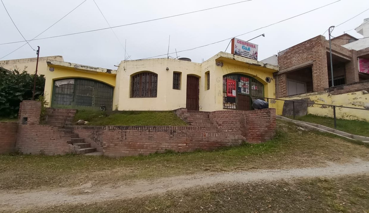 VENTA PROPIEDAD A RECICLAR AVENIDA DE MAYO BARRIO LINIERS (3)