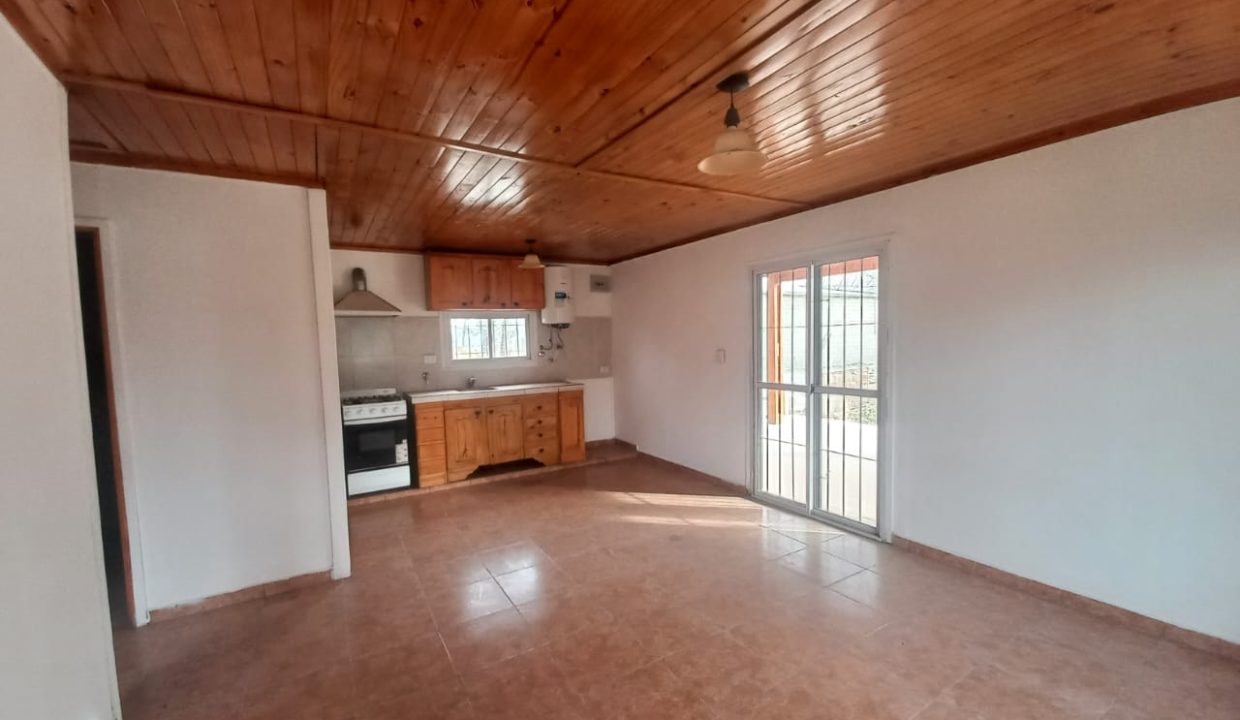 VENTA ANISACATE SOBRE RUTA 5 LOCAL Y CASA (20)