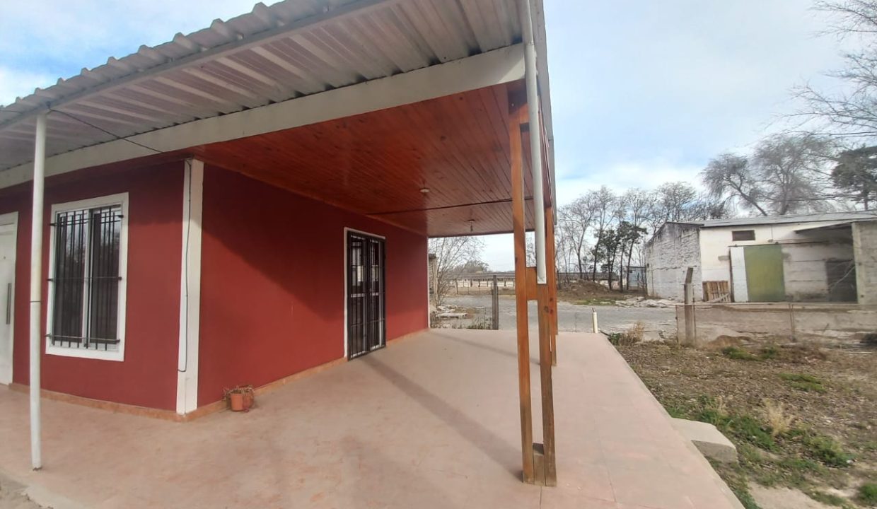 VENTA ANISACATE SOBRE RUTA 5 LOCAL Y CASA (22)