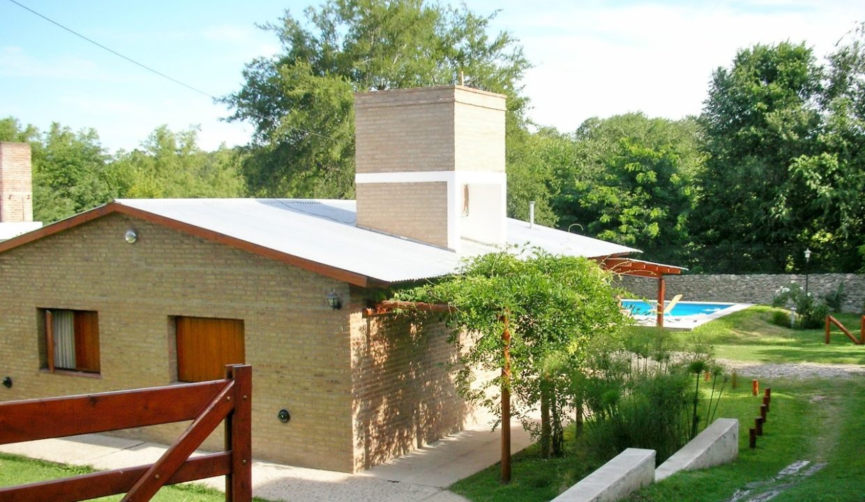 VENTA CASA SOBRE RÍO LOS AROMOS (24)