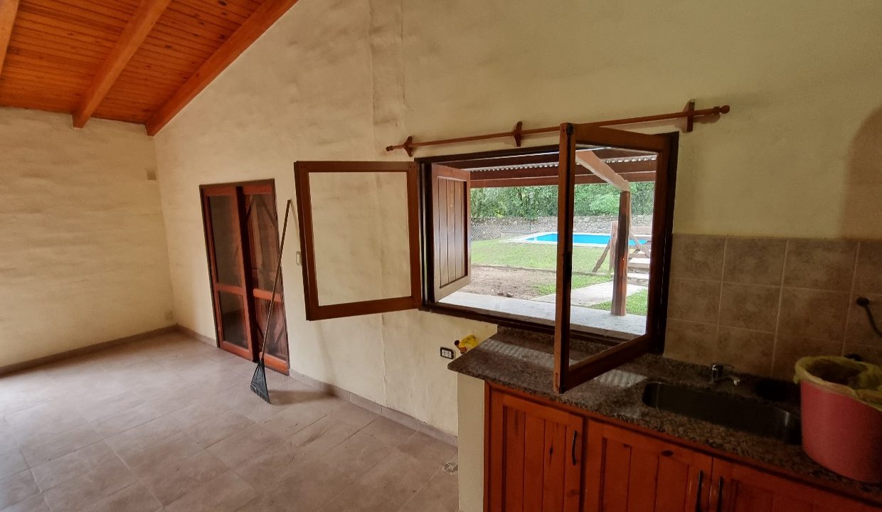 VENTA CASA SOBRE RÍO LOS AROMOS (28)