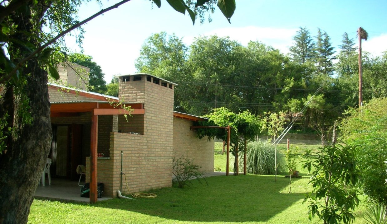 VENTA CASA SOBRE RÍO LOS AROMOS (36)