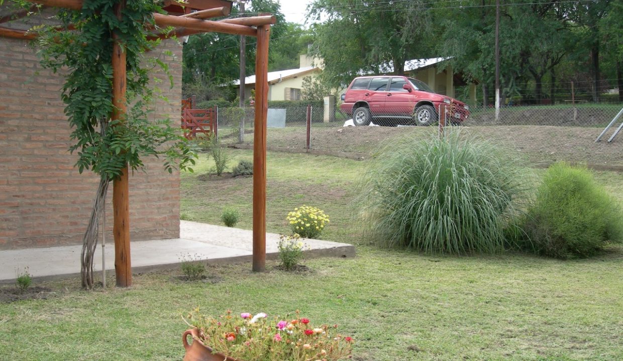 VENTA CASA SOBRE RÍO LOS AROMOS (41)