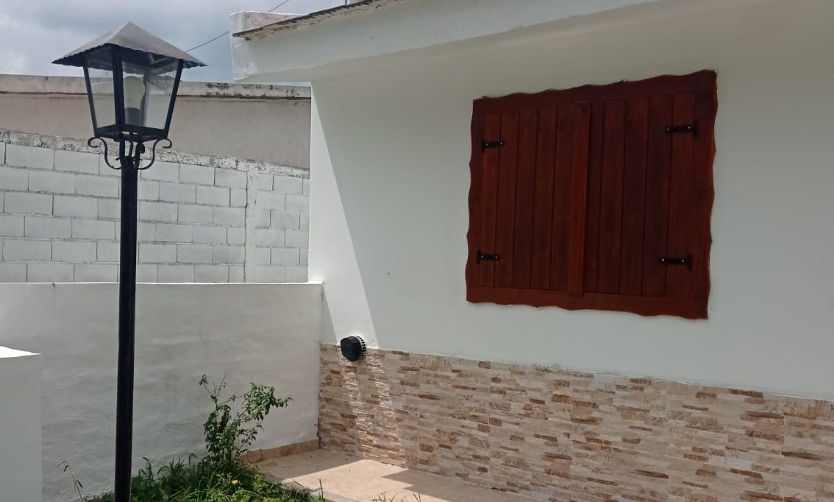 VENTA CALLE CIRILO ALLENDE BARRIO CAMARA (10)