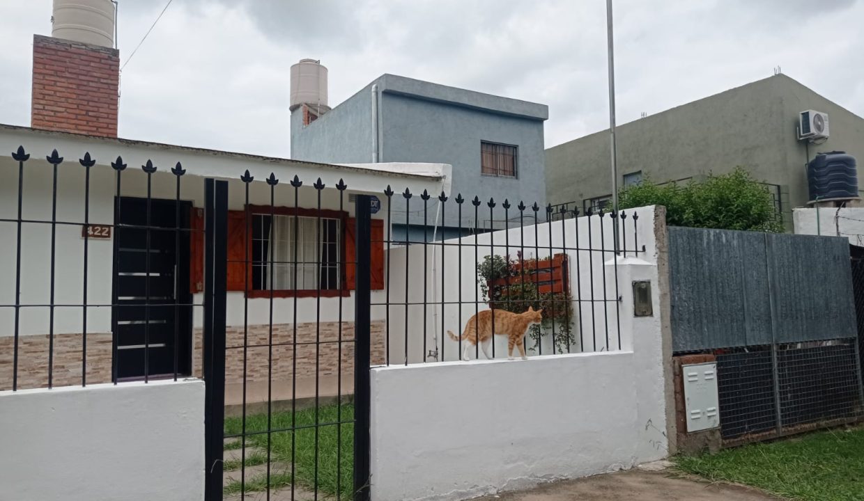 VENTA CALLE CIRILO ALLENDE BARRIO CAMARA (7)