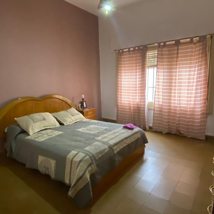 VENTA CASA CALLE CHILE BARRIO CAMARA (13)