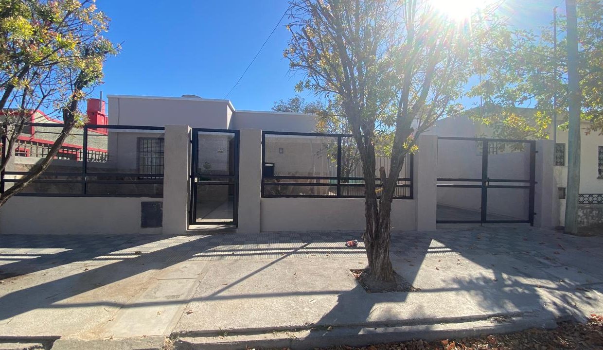 VENTA CASA CALLE CHILE BARRIO CAMARA (3)