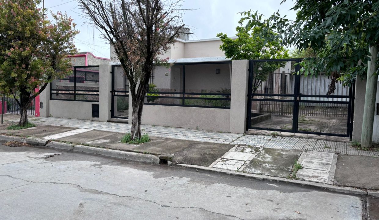 VENTA CASA CALLE CHILE BARRIO CAMARA (7)