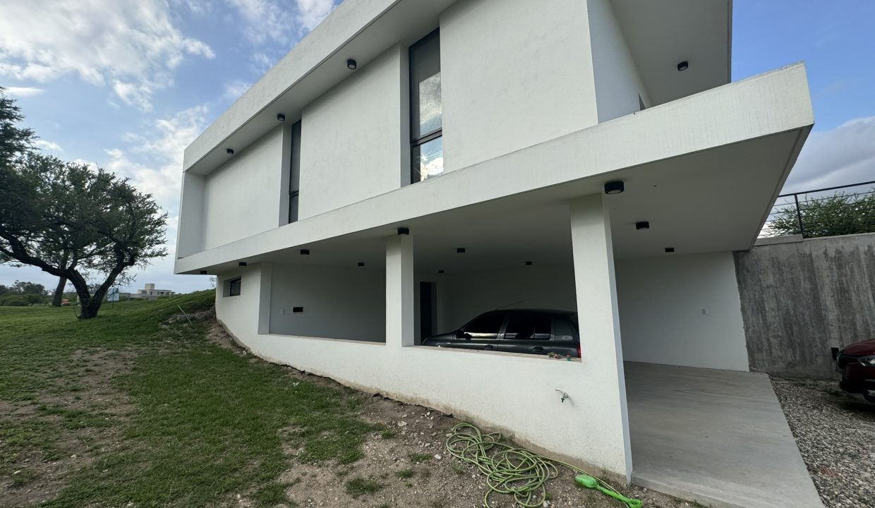 VENTA CASA NUEVA ALTA GRACIA GOLF (12)