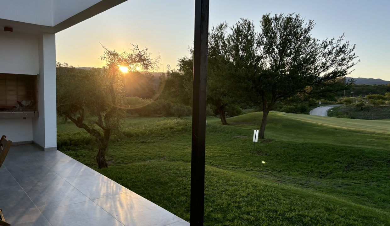 VENTA CASA NUEVA ALTA GRACIA GOLF (18)