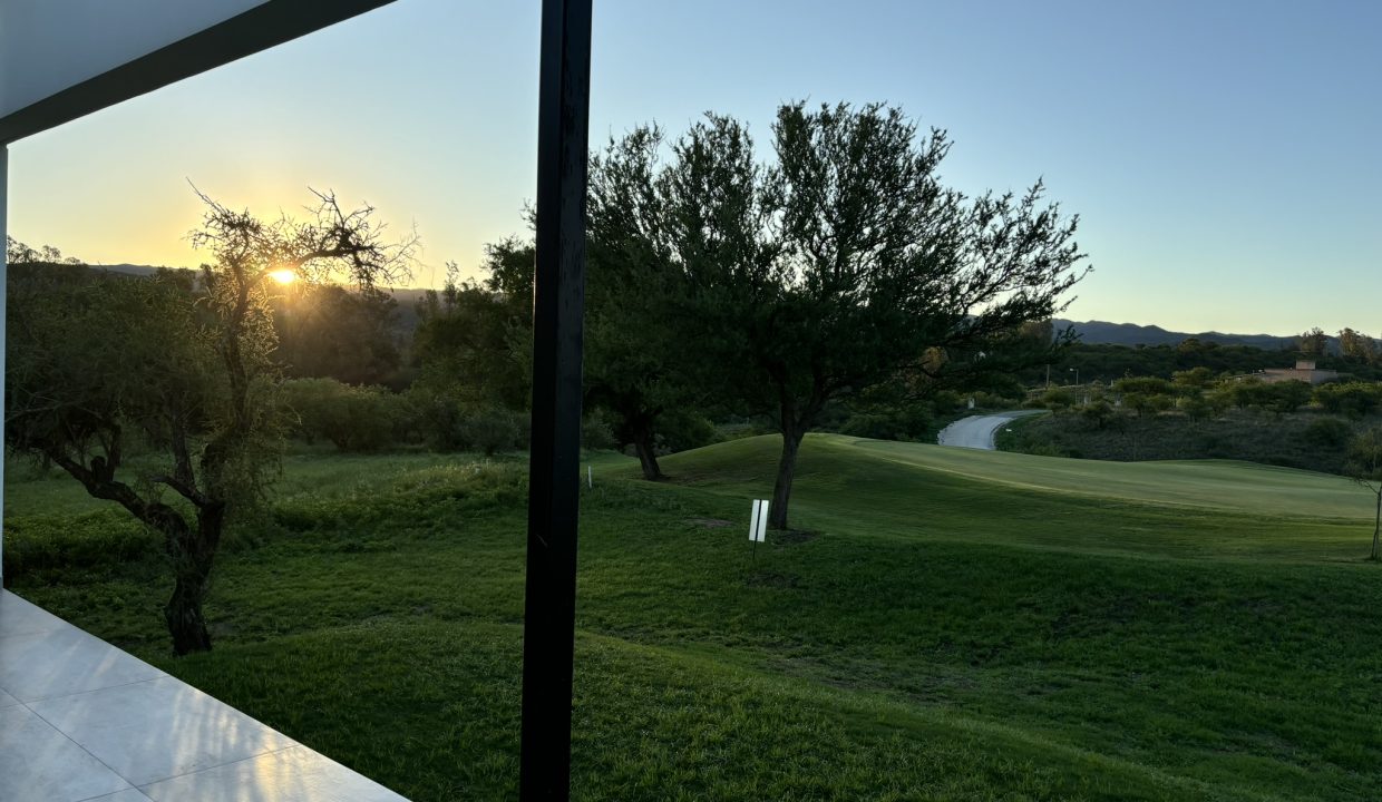 VENTA CASA NUEVA ALTA GRACIA GOLF (19)