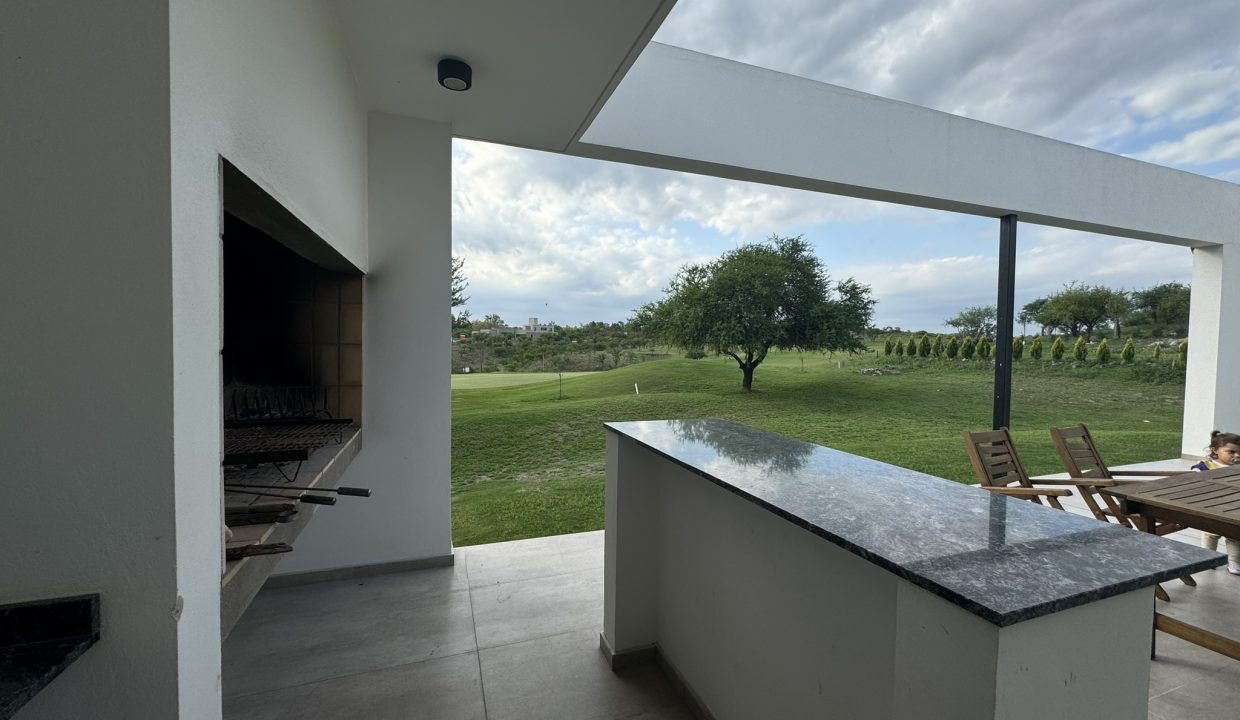 VENTA CASA NUEVA ALTA GRACIA GOLF (26)