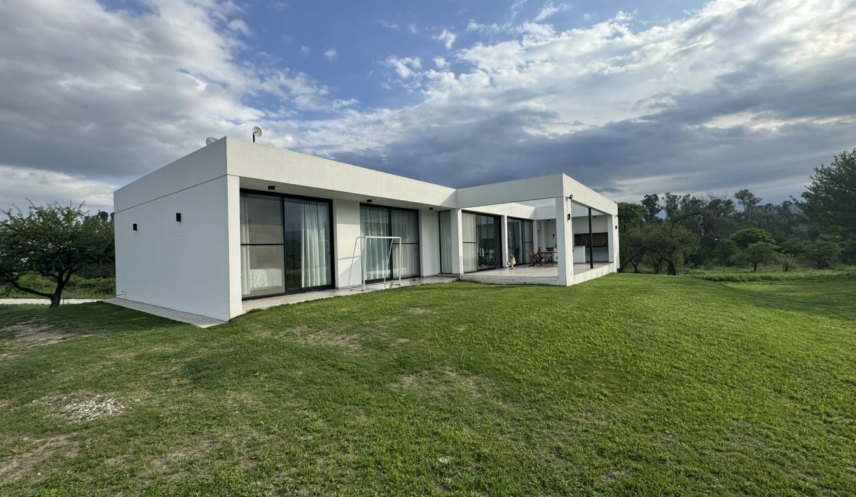 VENTA CASA NUEVA ALTA GRACIA GOLF (28)