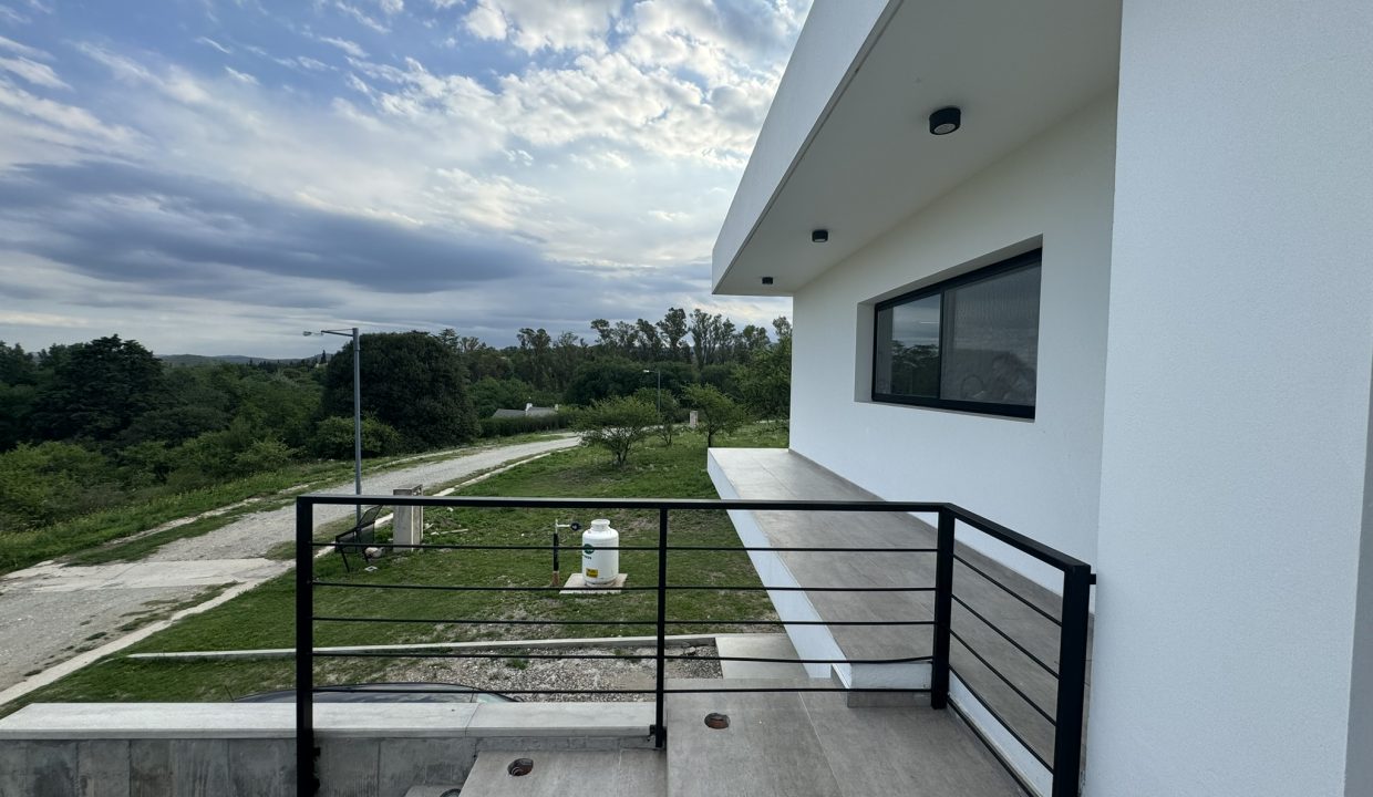 VENTA CASA NUEVA ALTA GRACIA GOLF (3)