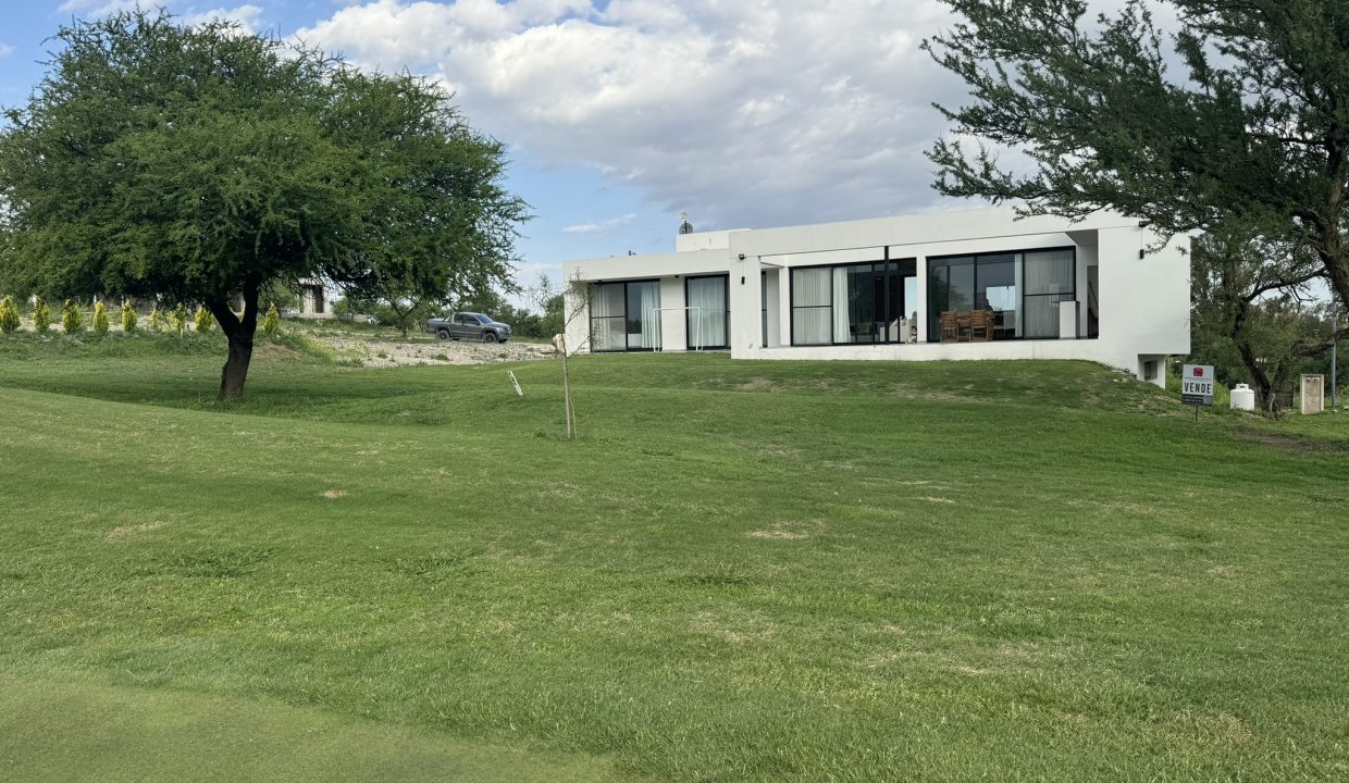 VENTA CASA NUEVA ALTA GRACIA GOLF (31)