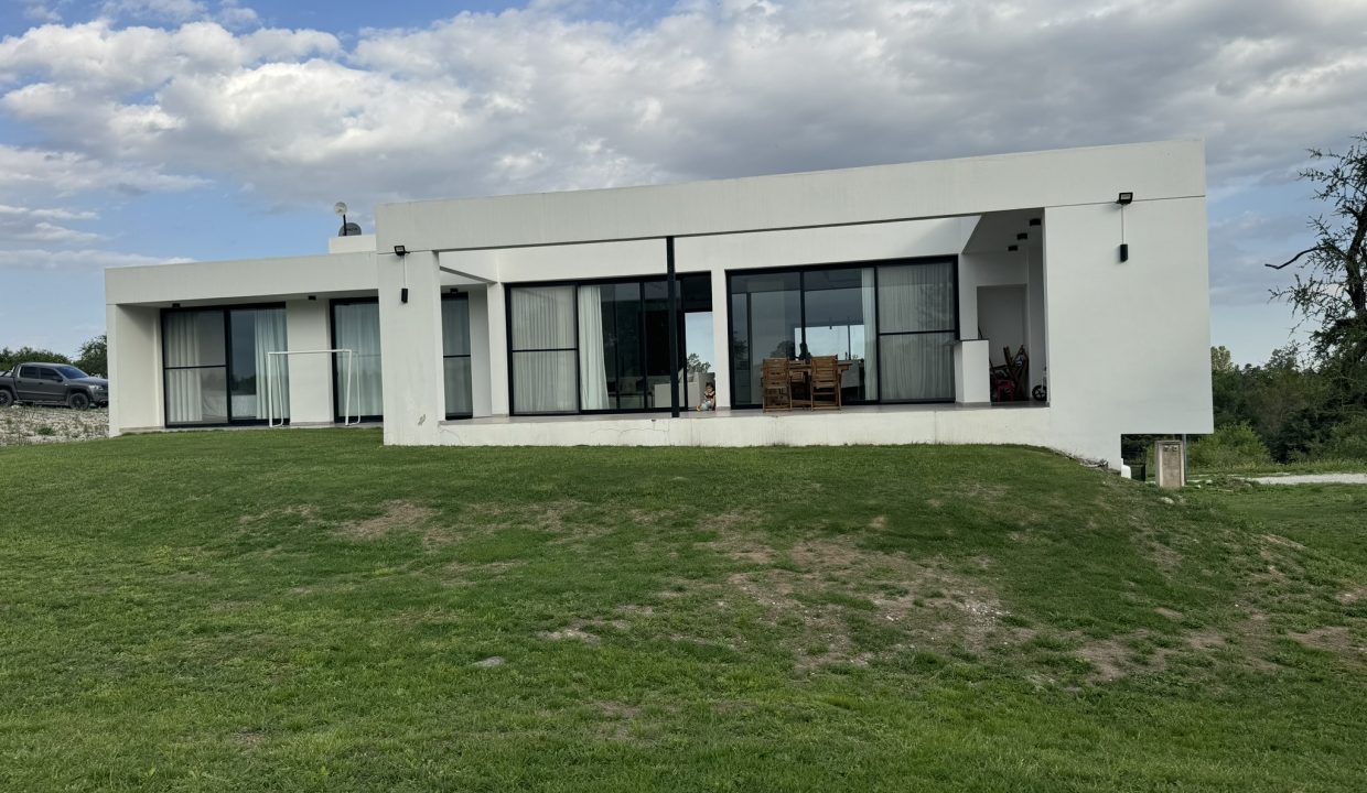 VENTA CASA NUEVA ALTA GRACIA GOLF (32)