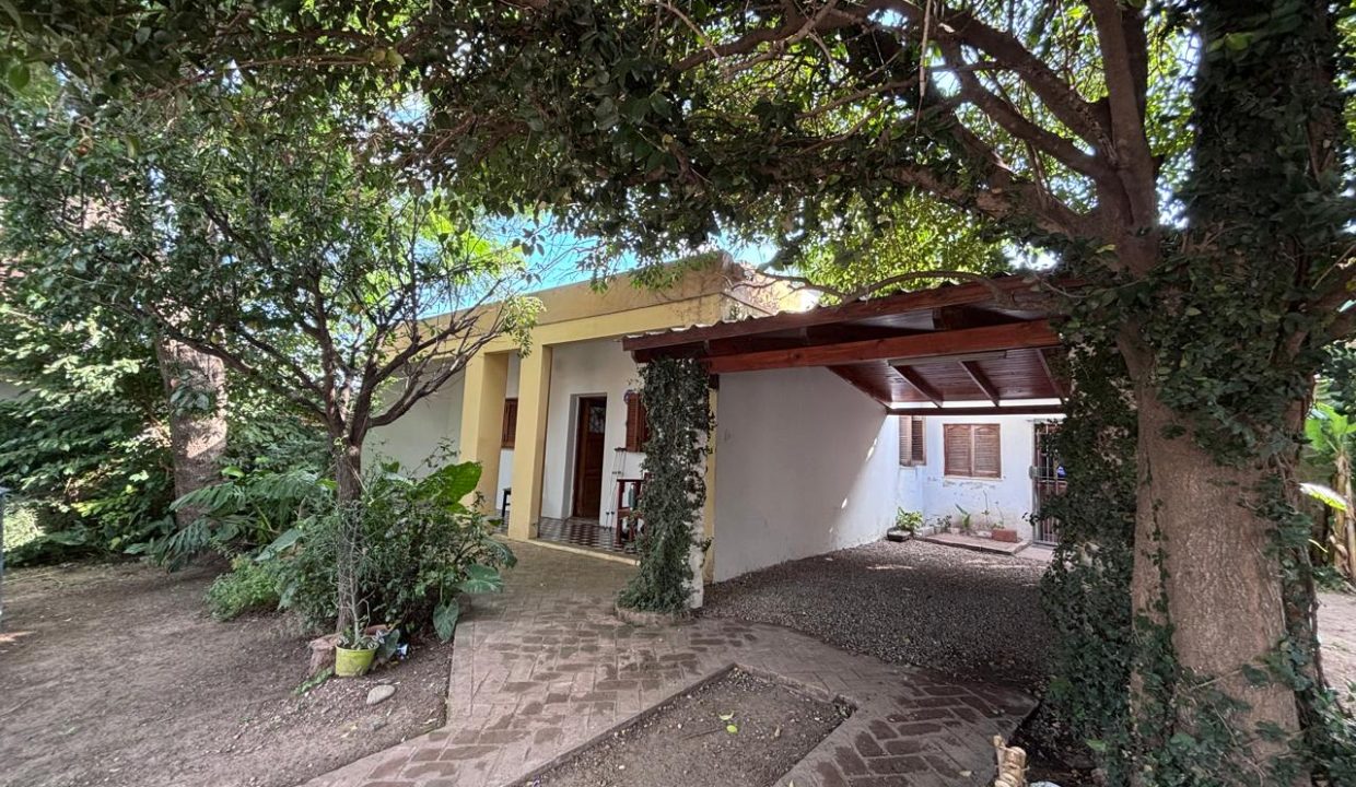 CASA EN VENTA ALTA GRACIA CALLE LUCIO V ROSSI B NORTE (1)