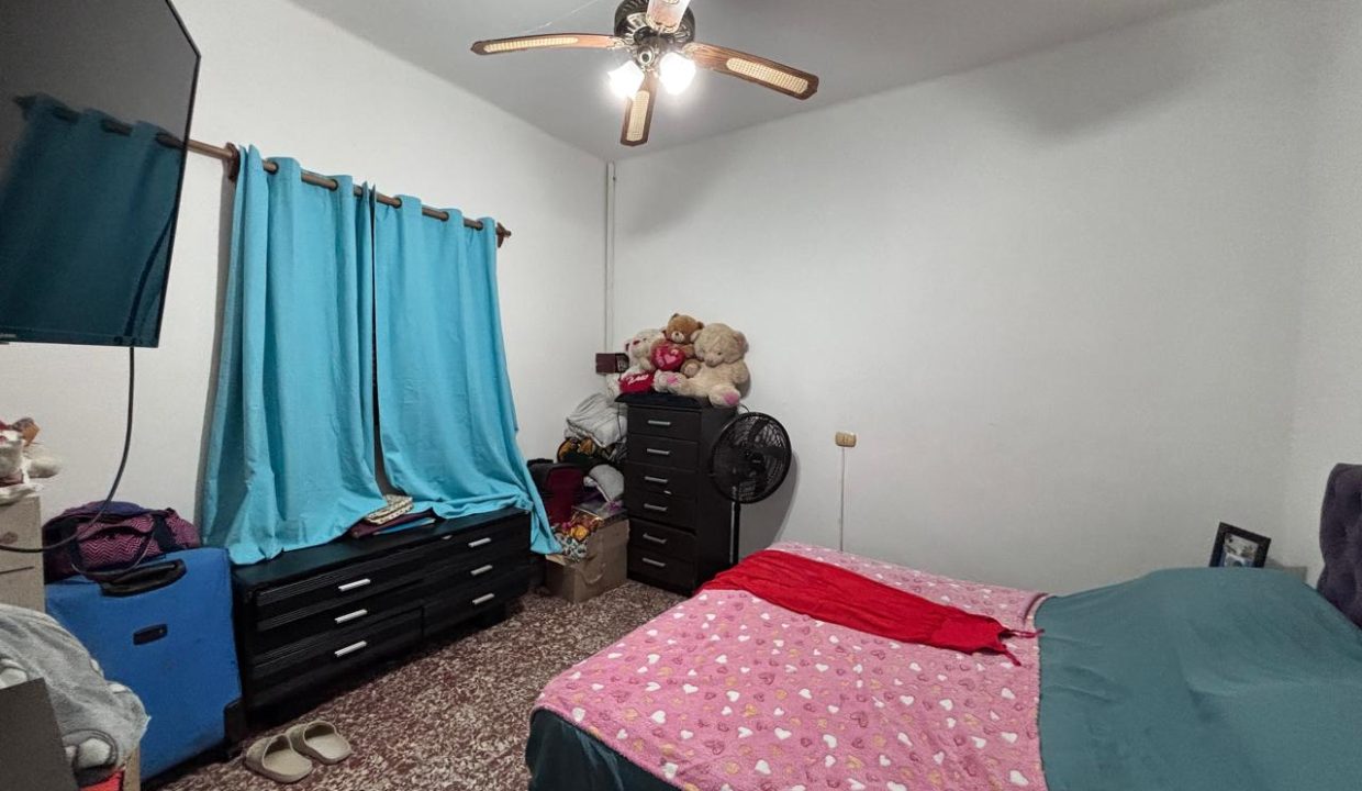 CASA EN VENTA ALTA GRACIA CALLE LUCIO V ROSSI B NORTE (15)