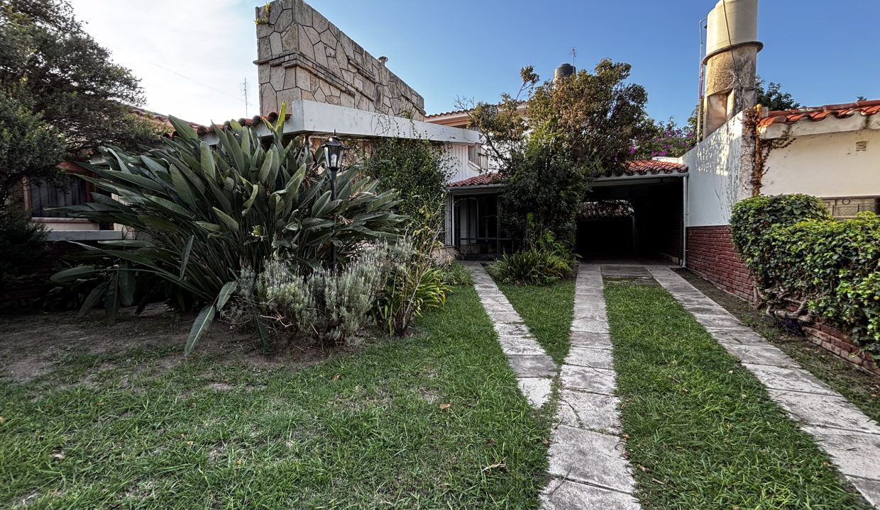 VENTA CASA ALTA GRACIA A METROS TAJAMAR AGUSTIN AGUIRRE (4)