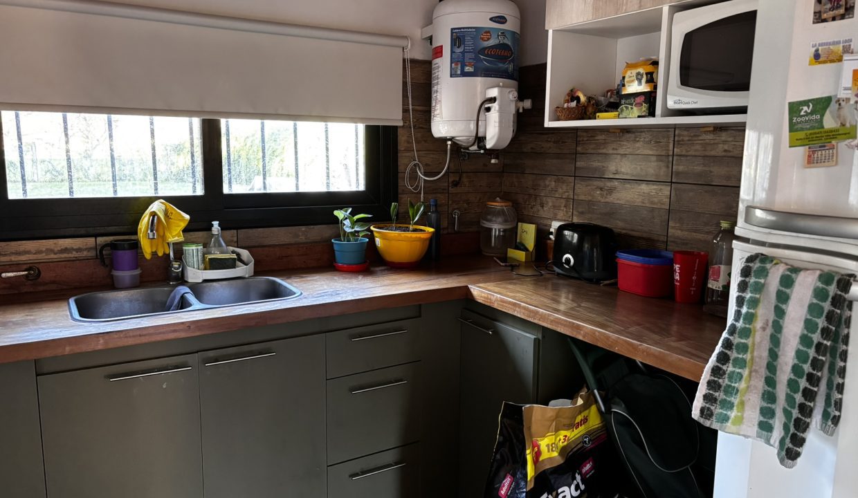 CASA VENTA ANISACATE A DOS CUADRAS RUTA 5 (17)