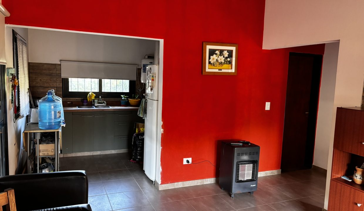 CASA VENTA ANISACATE A DOS CUADRAS RUTA 5 (18)