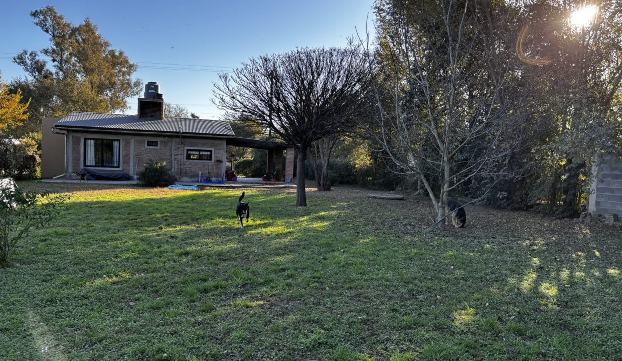 CASA VENTA ANISACATE A DOS CUADRAS RUTA 5 (23)