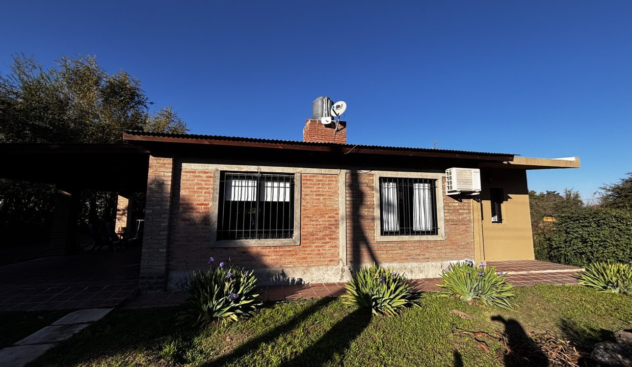 CASA VENTA ANISACATE A DOS CUADRAS RUTA 5 (6)