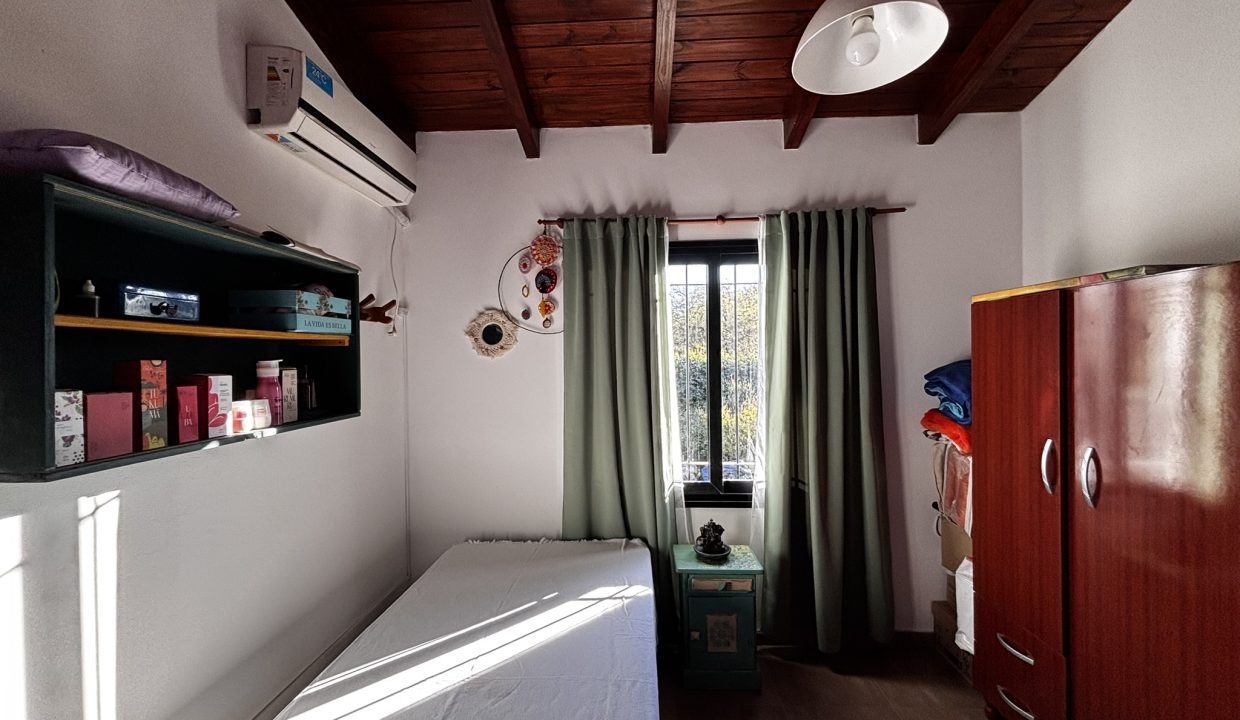 CASA VENTA ANISACATE A DOS CUADRAS RUTA 5 (9)