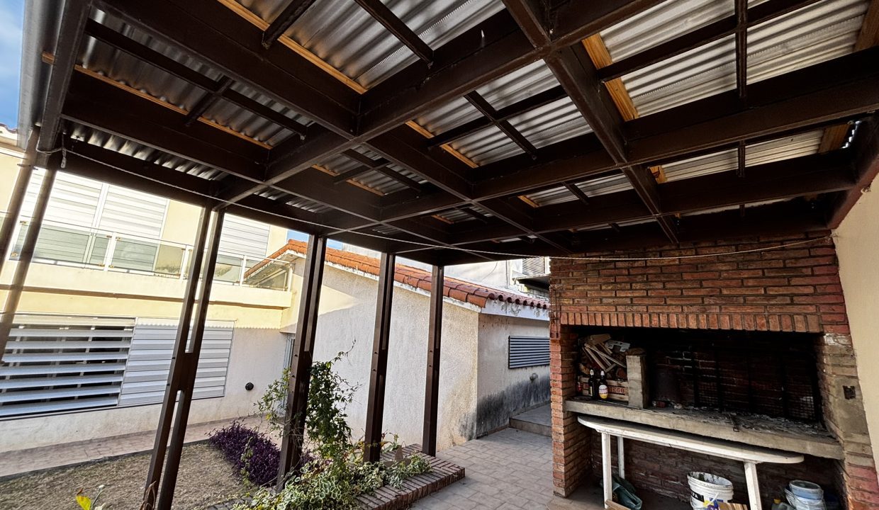 CASA VENTA BARRIO PELEGRINI CALLE CELENTANO ALTA GRACIA (42)