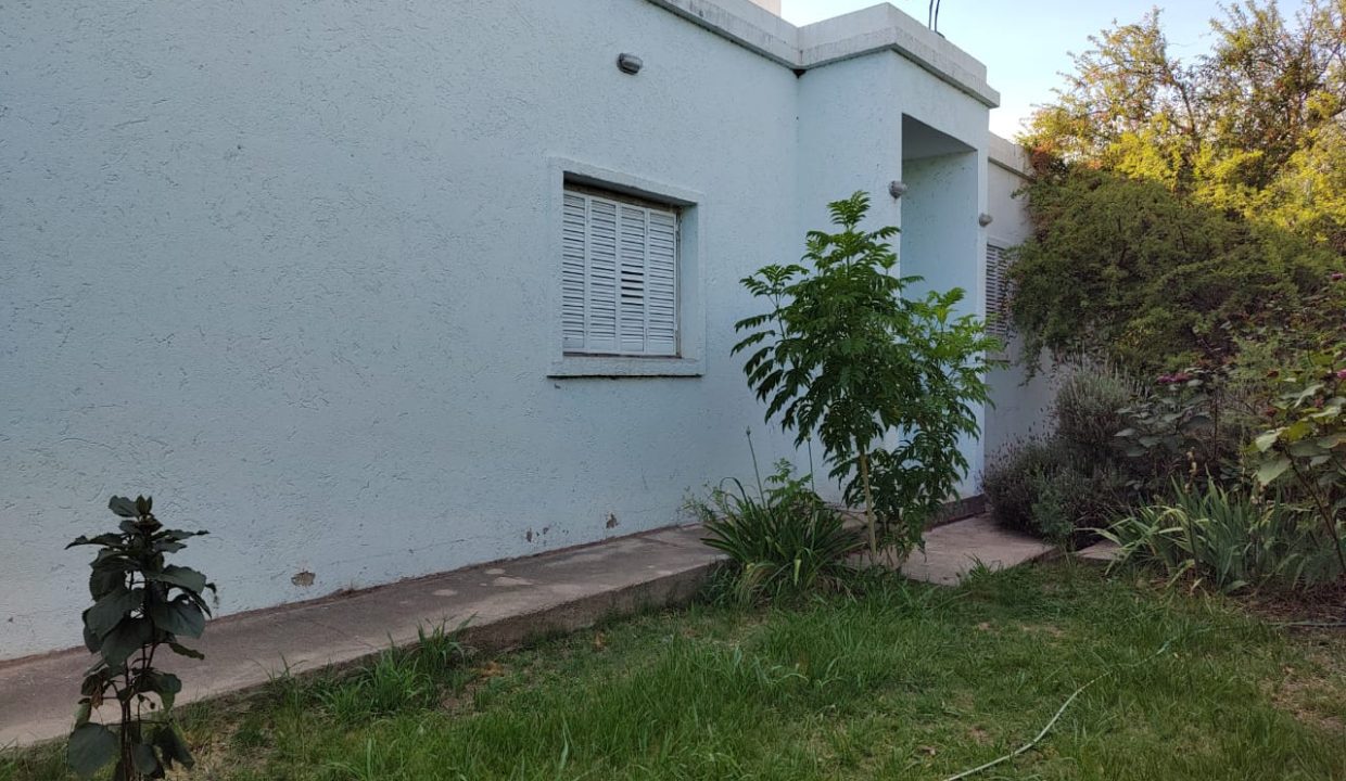 CASA EN VALLE DE ANISACATE (1)