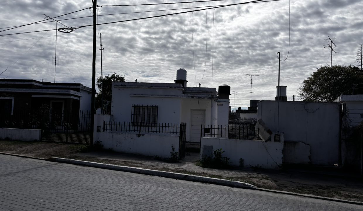 CASA EN VENTA MARIANO MORENO ALTA GRACIA (5)