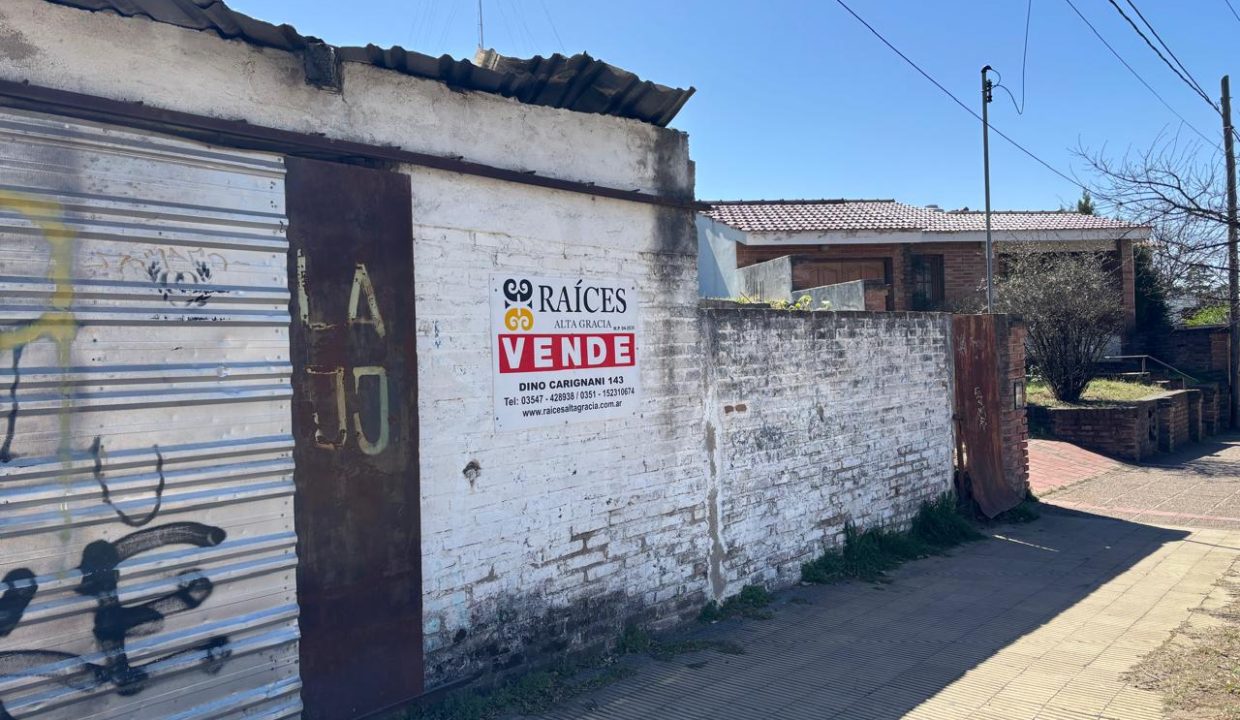 LOTE VENTA CALLE PELLEGRINI ALTA GRACIA (23)