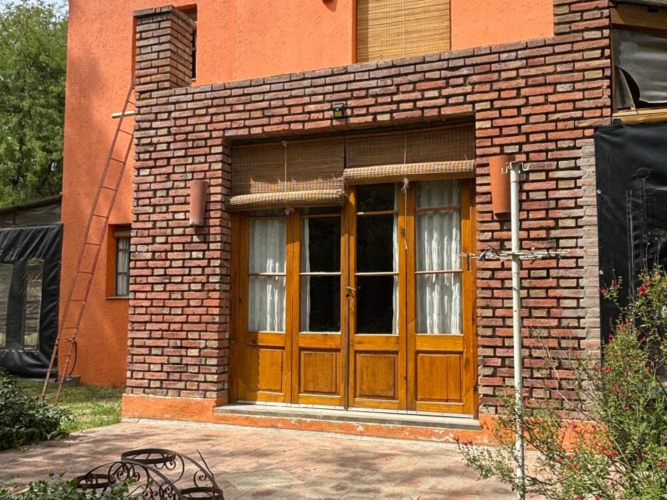 VENTA CASA CON PILETA ANISACATE A METROS DE RUTA (23)