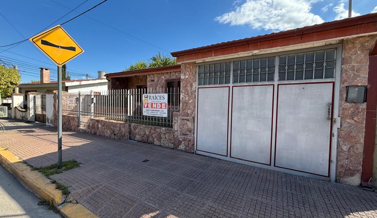 VENTA CASA EN ALTA GRACIA LUCIO V ROSSI PIEDRAS (8)