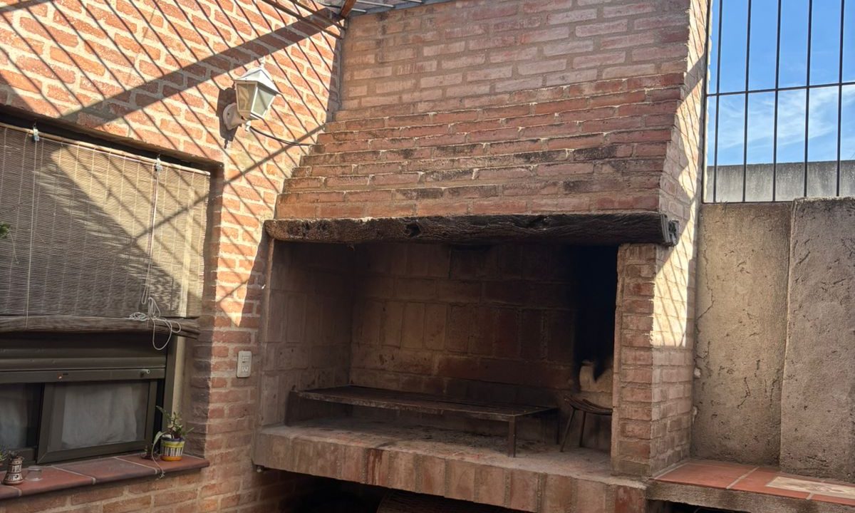 VENTA HERMOSA CASA BARRIO CAFFERATA (5)