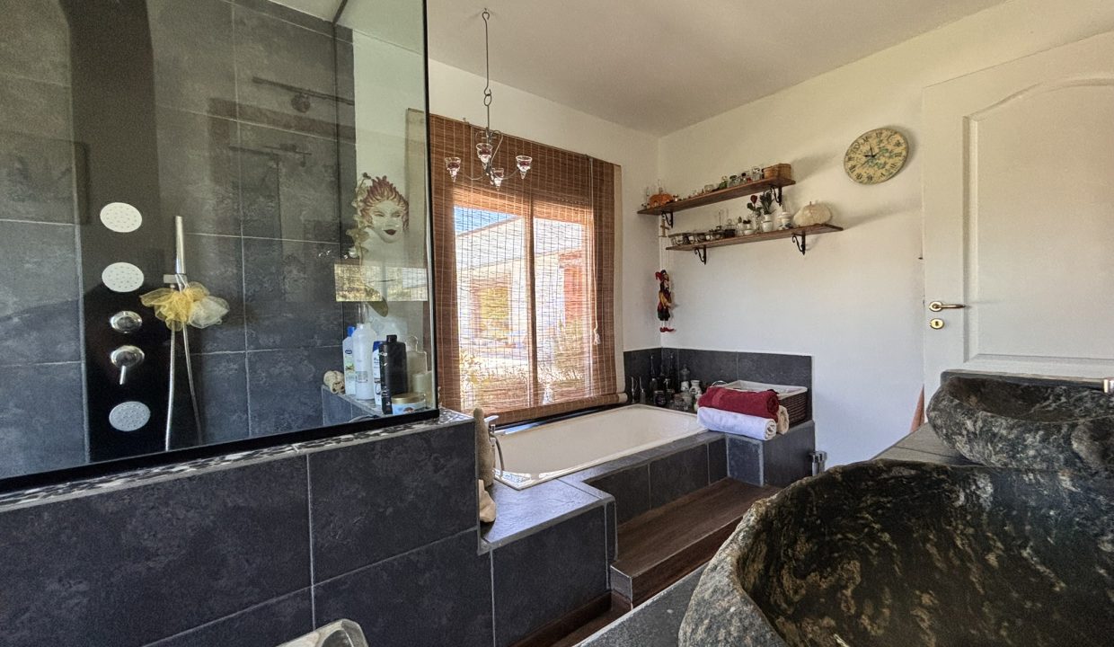 VENTA CASA B CERRADO ANGLO ALTA GRACIA (57)