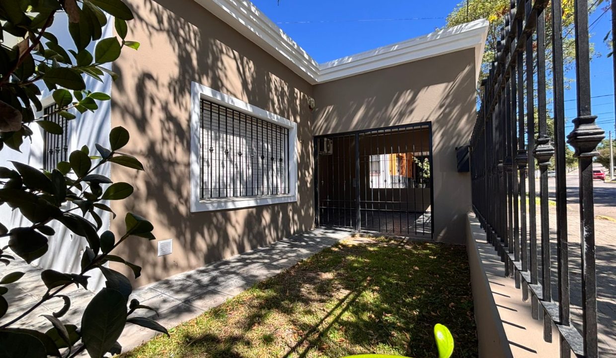 VENTA CALLE URUGUAY BARRIO NORTE ALTA GRACIA (12)