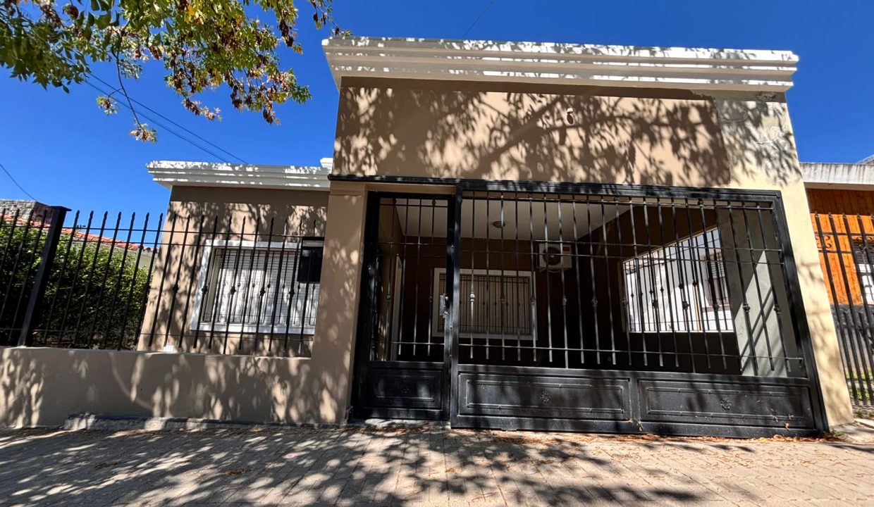 VENTA CALLE URUGUAY BARRIO NORTE ALTA GRACIA (18)