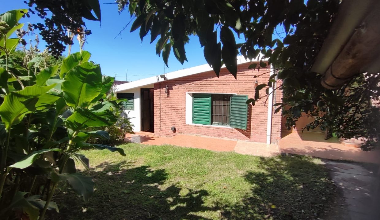 VENTA CASA CENTRICA ALTA GRACIA CALLE INT MARTINEZ (11)