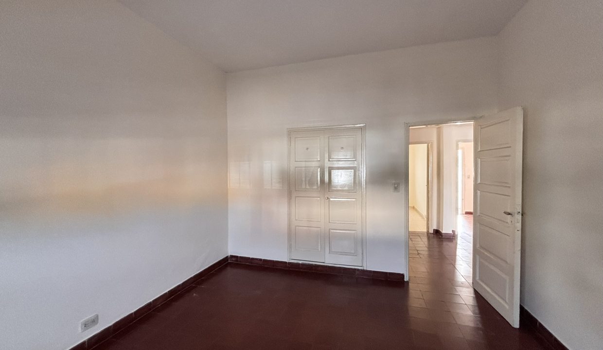 VENTA CASA CENTRICA ALTA GRACIA CALLE OLMOS (12)