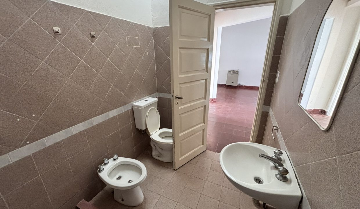 VENTA CASA CENTRICA ALTA GRACIA CALLE OLMOS (16)