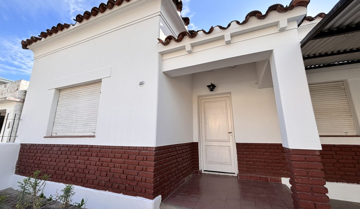 VENTA CASA CENTRICA ALTA GRACIA CALLE OLMOS (7)