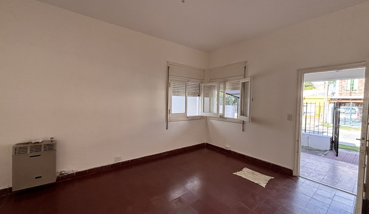 VENTA CASA CENTRICA ALTA GRACIA CALLE OLMOS (8)