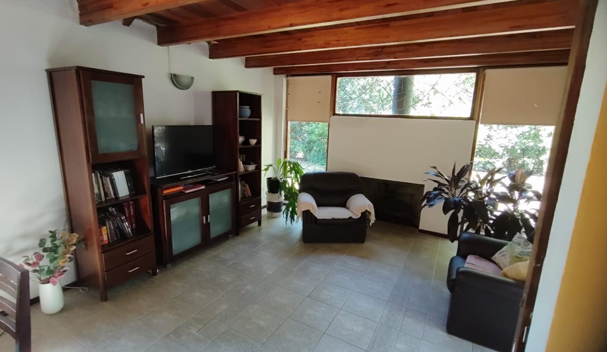 VENTA CASA SOBRE ARROYO ALTA GRACIA (2)