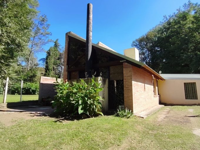 INCREÍBLE CASA SOBRE EL ARROYO DE ALTA GRACIA, EN COSTANERA NORTE