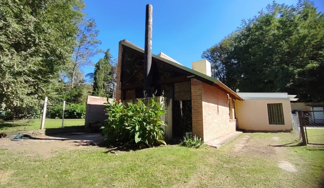 VENTA CASA SOBRE ARROYO ALTA GRACIA (5)